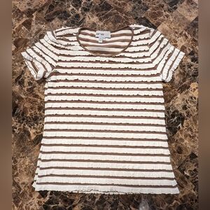 5/$25 Lanalee Bronze and White Ruffled Shirt